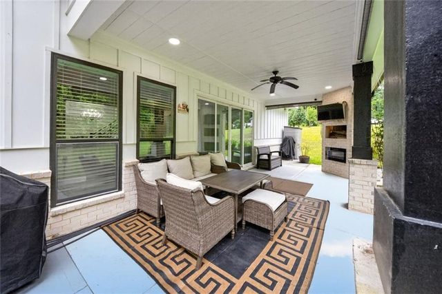 1260 Old Victron School Road, Hoschton, GA 30548