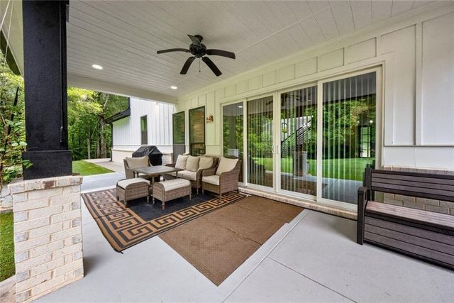1260 Old Victron School Road, Hoschton, GA 30548