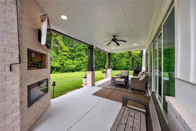 1260 Old Victron School Road, Hoschton, GA 30548