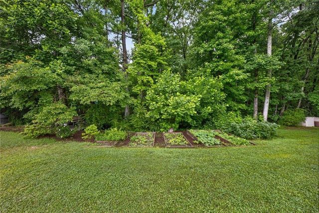 1260 Old Victron School Road, Hoschton, GA 30548