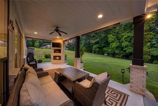 1260 Old Victron School Road, Hoschton, GA 30548