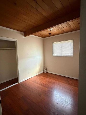 1300 Linwood Drive, Salinas, CA 93906