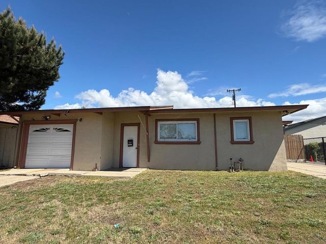 1300 Linwood Drive, Salinas, CA 93906