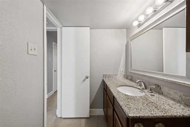 1503 N Garrett Avenue 111, Dallas, TX 75206