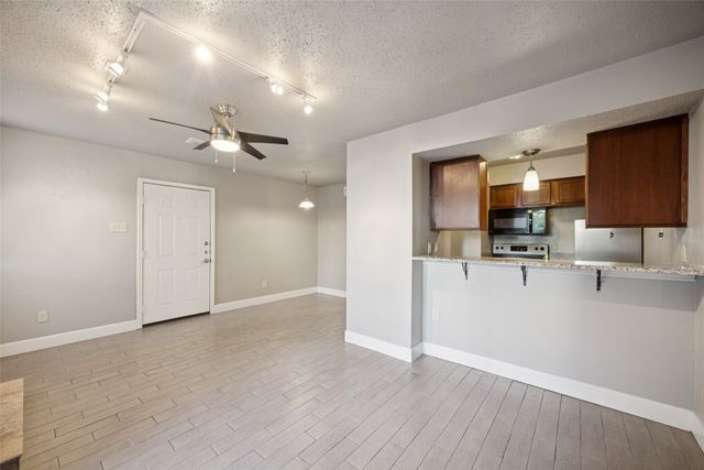 1503 N Garrett Avenue 111, Dallas, TX 75206