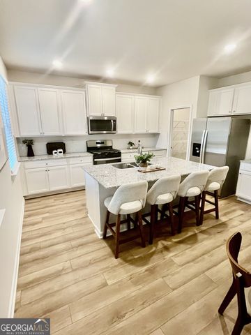 1827 Kingsmere Run Drive, Loganville, GA 30052