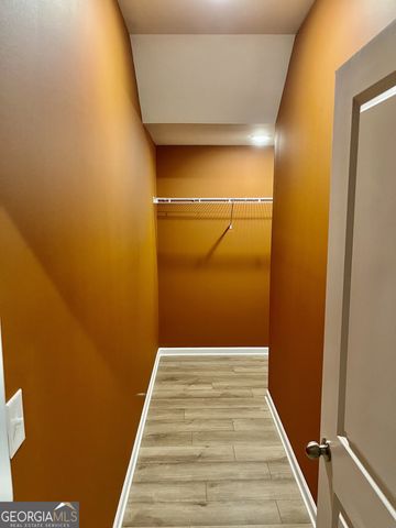 1827 Kingsmere Run Drive, Loganville, GA 30052