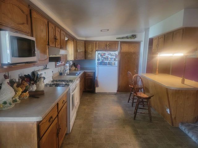 S1310 State 33 Road, La Valle, WI 53941