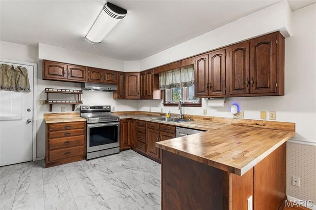 319 Jefferson Street, De Soto, MO 63020
