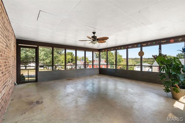 319 Jefferson Street, De Soto, MO 63020