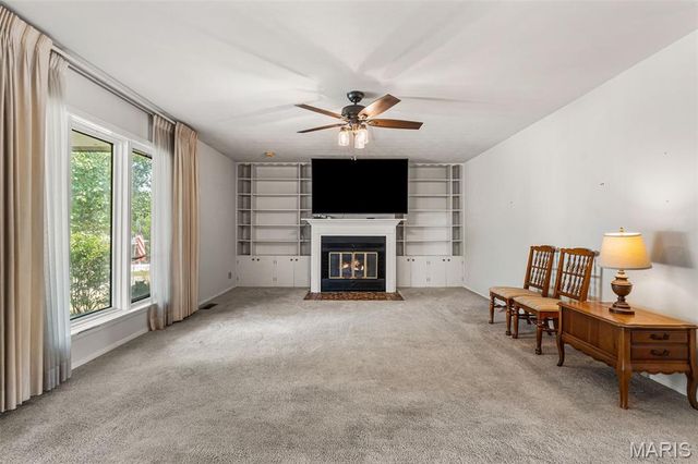 319 Jefferson Street, De Soto, MO 63020