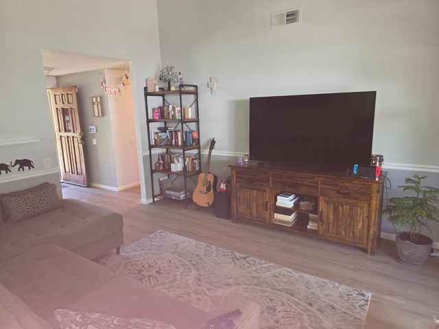 11111 Morgan River Ct, Rancho Cordova, CA 95670