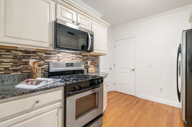 1163 Main St 14, Waltham, MA 02451