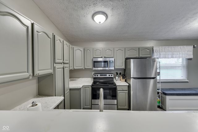3460 Pleasant Creek Drive, Indianapolis, IN 46227