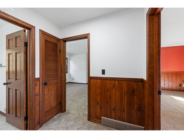 17753 POWERS CREEK LOOP Rd, Silverton, OR 97381