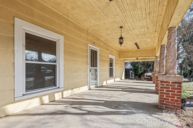 505 S Main GQ Street, Salisbury, NC 28146