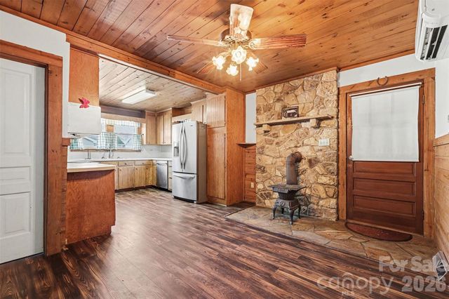 505 S Main GQ Street, Salisbury, NC 28146