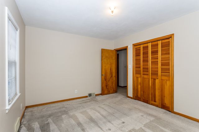 1725 Grand Avenue, West Des Moines, IA 50265