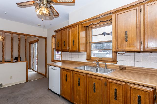 1725 Grand Avenue, West Des Moines, IA 50265