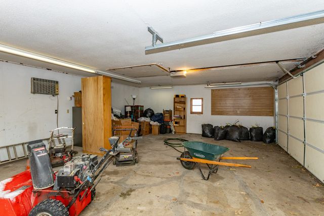 1725 Grand Avenue, West Des Moines, IA 50265