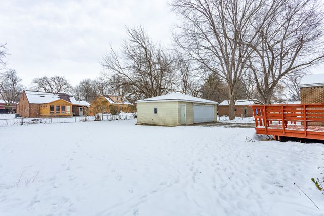 1725 Grand Avenue, West Des Moines, IA 50265