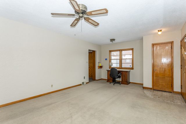 1725 Grand Avenue, West Des Moines, IA 50265