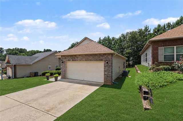 5125 Summersun Drive, Morrow, GA 30260