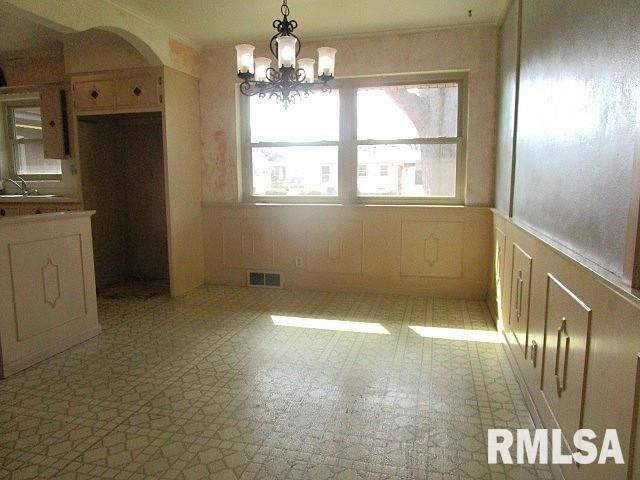 1002 CAMBRIDGE Court, Pekin, IL 61554
