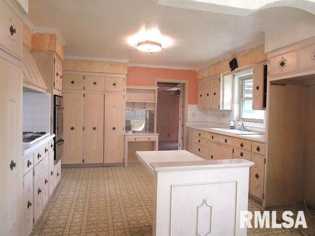1002 CAMBRIDGE Court, Pekin, IL 61554