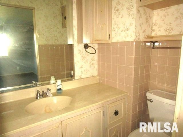 1002 CAMBRIDGE Court, Pekin, IL 61554