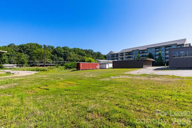22 Stoner Road, Asheville, NC 28803