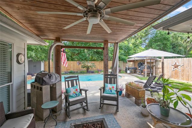 723 Far Pines Drive, Spring, TX 77373