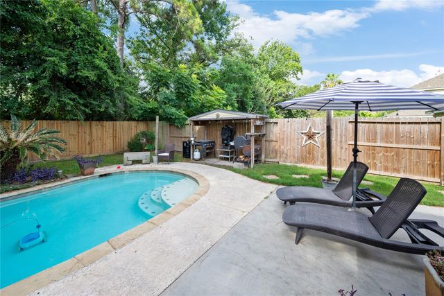 723 Far Pines Drive, Spring, TX 77373