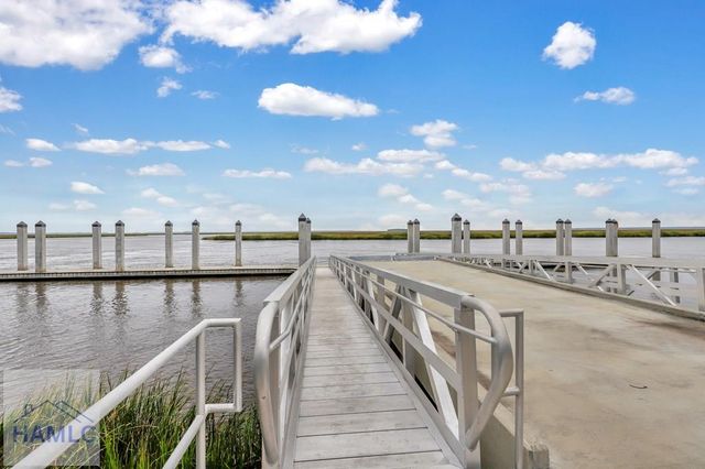 121 Crawford Lane, Richmond Hill, GA 31324