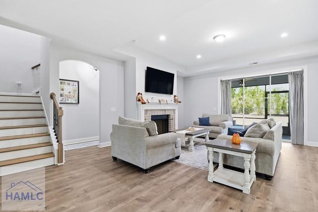 121 Crawford Lane, Richmond Hill, GA 31324