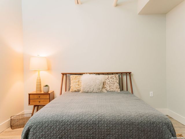 210 W Peden Aly Unit 119, San Antonio, TX 78204