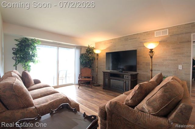 1944 Klingensmith Road 41, Bloomfield Hills, MI 48302
