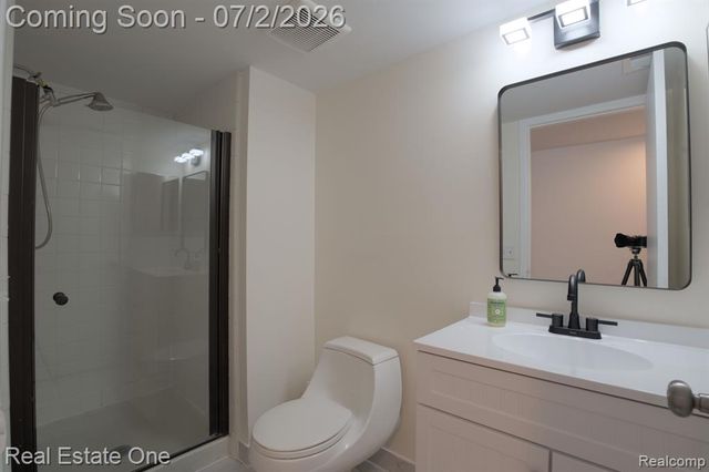 1944 Klingensmith Road 41, Bloomfield Hills, MI 48302
