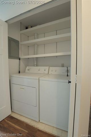 1944 Klingensmith Road 41, Bloomfield Hills, MI 48302