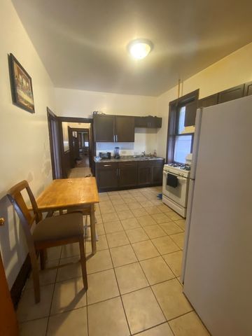 3903 W Monroe Street, Chicago, IL 60624