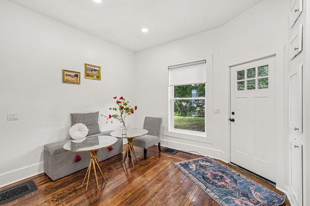 614 Fairview Avenue NE, Grand Rapids, MI 49503