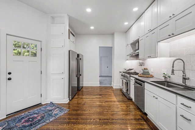 614 Fairview Avenue NE, Grand Rapids, MI 49503