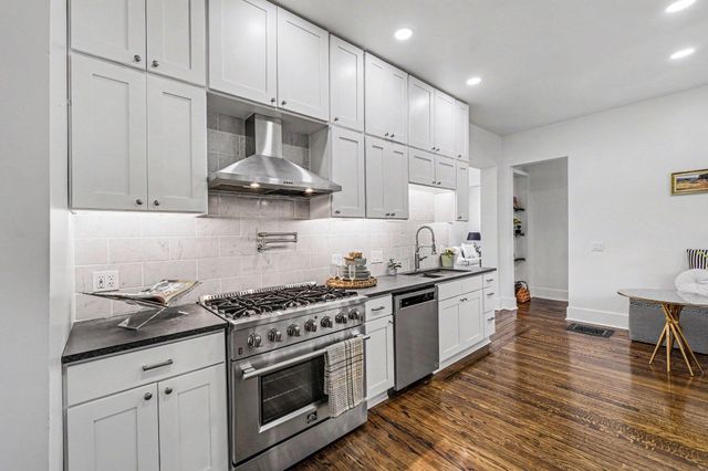 614 Fairview Avenue NE, Grand Rapids, MI 49503
