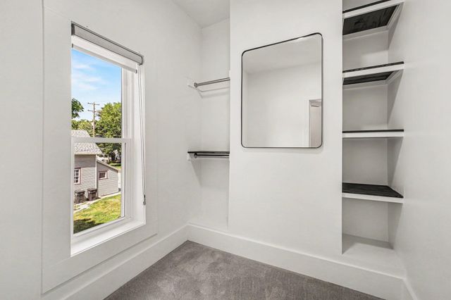 614 Fairview Avenue NE, Grand Rapids, MI 49503