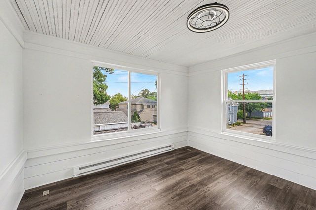 614 Fairview Avenue NE, Grand Rapids, MI 49503