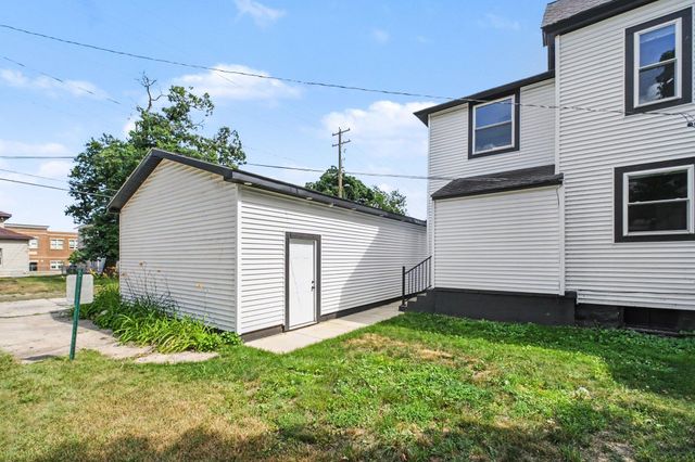 614 Fairview Avenue NE, Grand Rapids, MI 49503