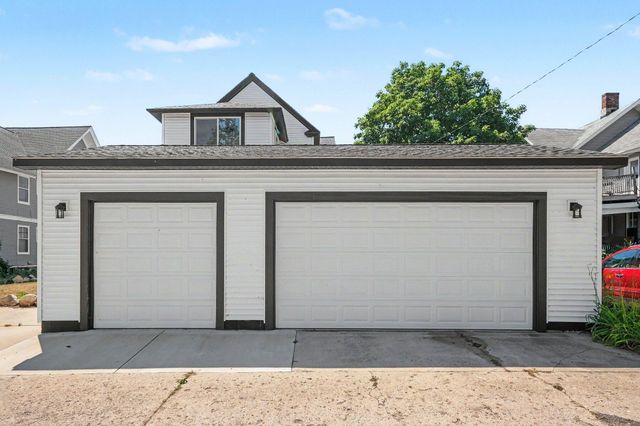 614 Fairview Avenue NE, Grand Rapids, MI 49503