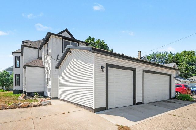614 Fairview Avenue NE, Grand Rapids, MI 49503