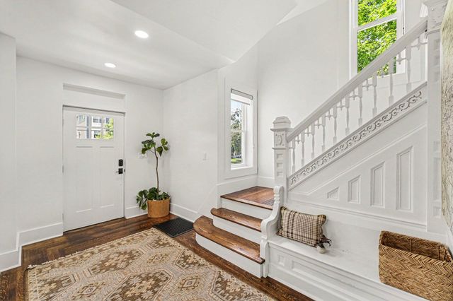 614 Fairview Avenue NE, Grand Rapids, MI 49503