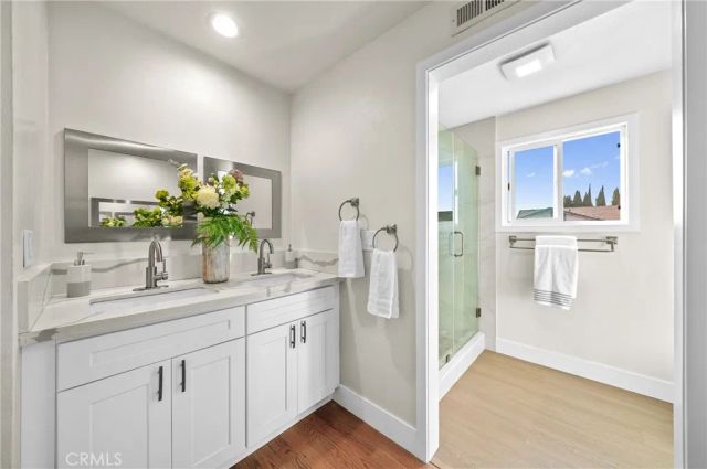 6 Blazing Star, Irvine, CA 92604